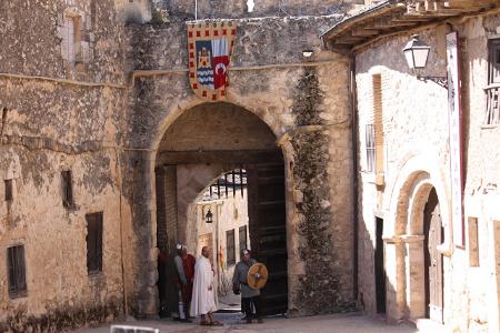 Imagen Puerta de la villa durante fiesta medieval