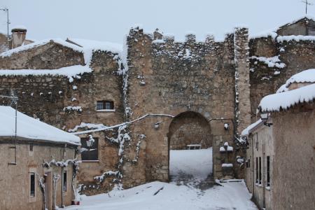 Imagen Puerta de la villa en invierno
